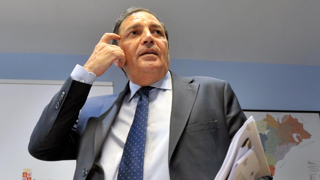 07-1kama_Hospital-General-Consejero-Sanidad-Reunion-Medicos-Enfermeras_KAM2381