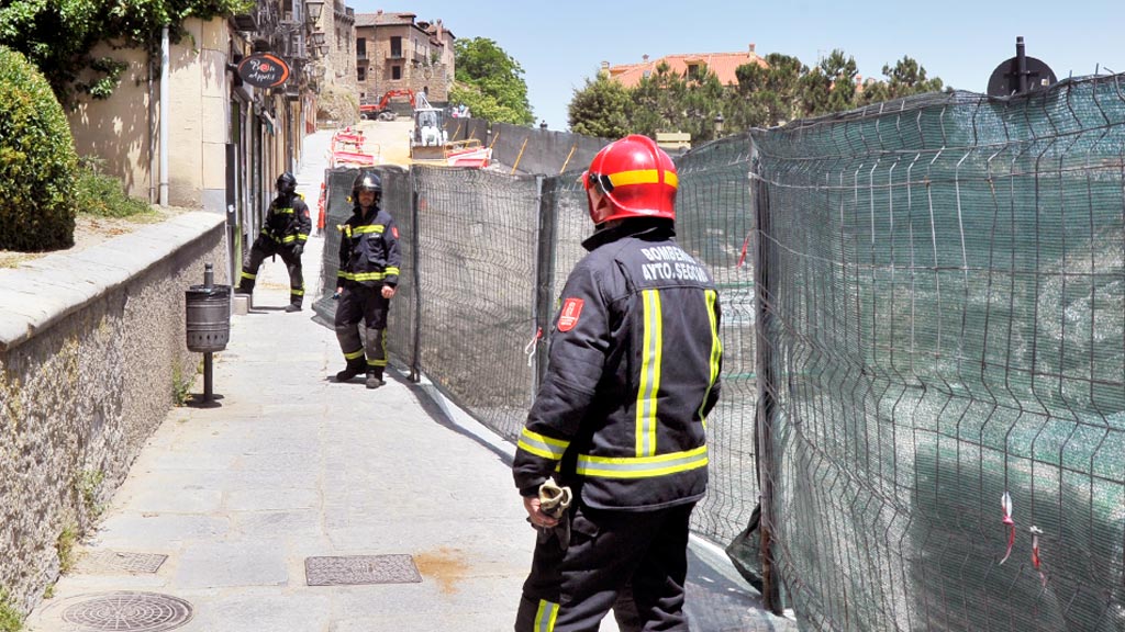 Suceso-Calle-San-Juan-Obras-Escape-Gas_KAM6045