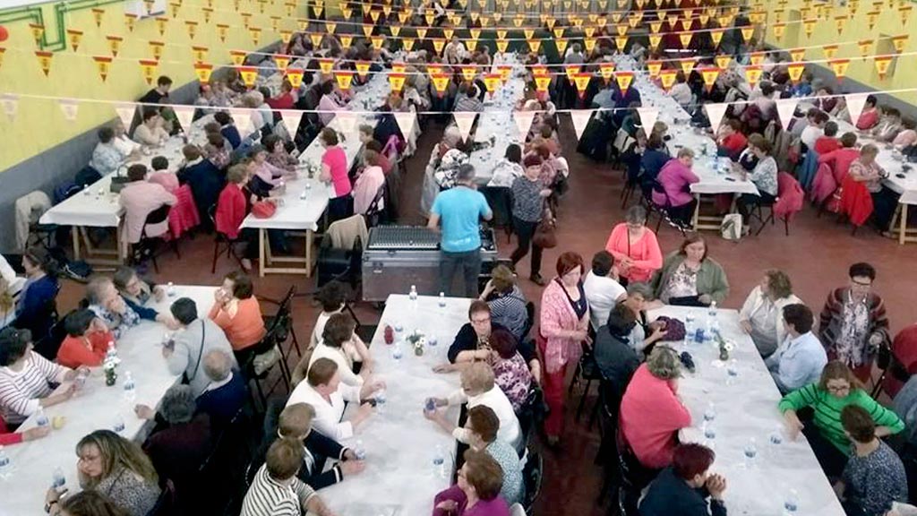 Fuenterrebollo se vuelca con las amas de casa 1 17-1-fuenterrebollo-encuentro-provincial-mujeres-asociacion-amas-casa