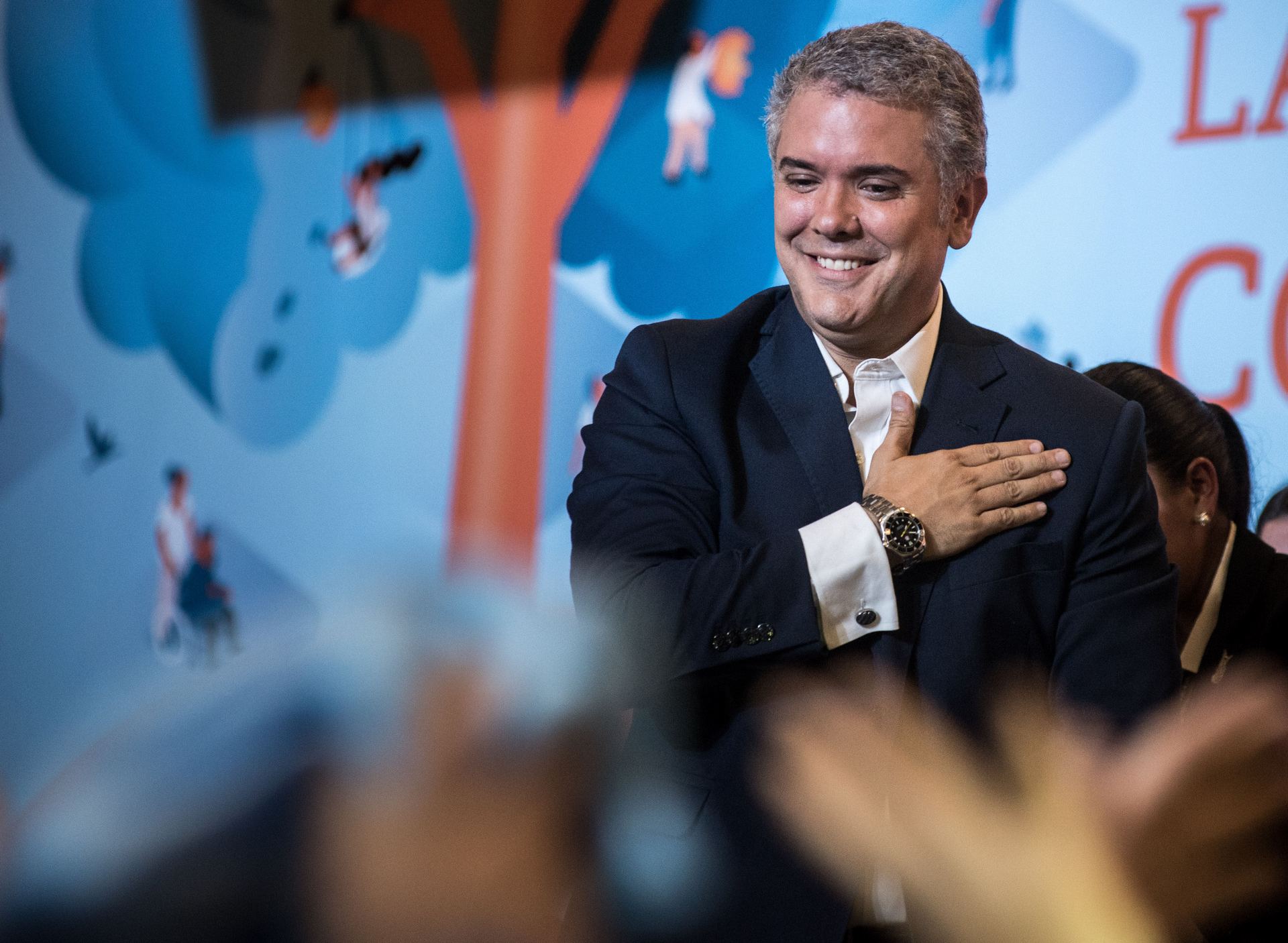 El presidente electo de Colombia, el uribista Iván Duque, se dirige a sus seguidores.