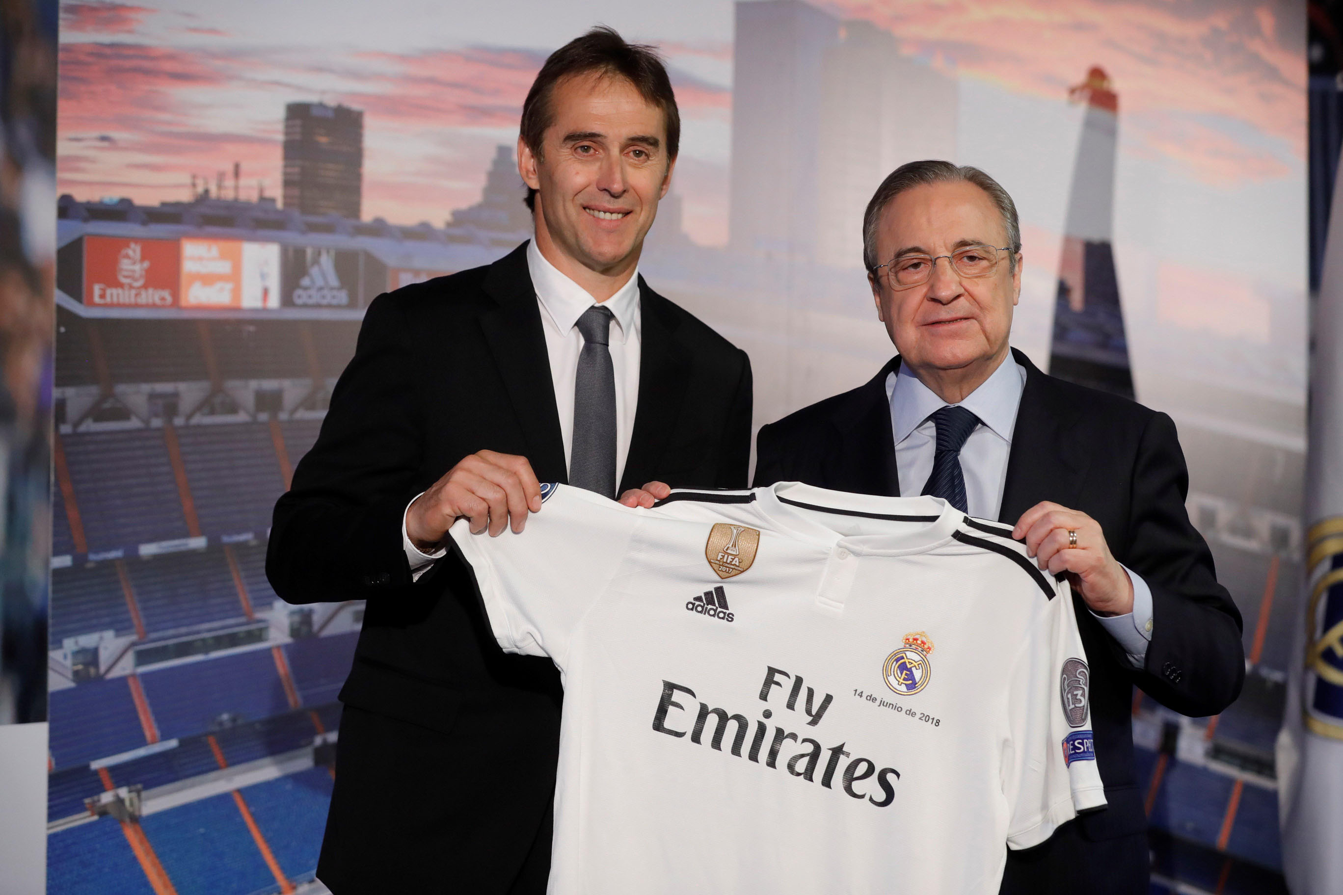 Julen Lopetegui, junto a Florentino Pérez en su presentación como nuevo entrenador del Real Madrid.