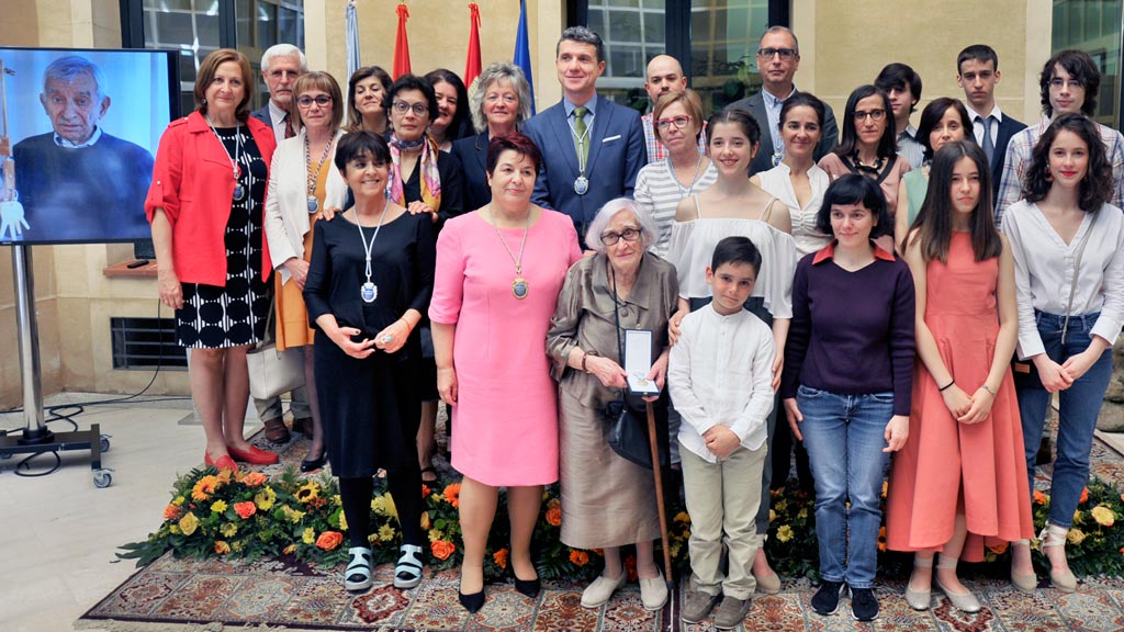 Ayuntamiento-Medalla-Oro-Francisco-Peralta_KAM3991