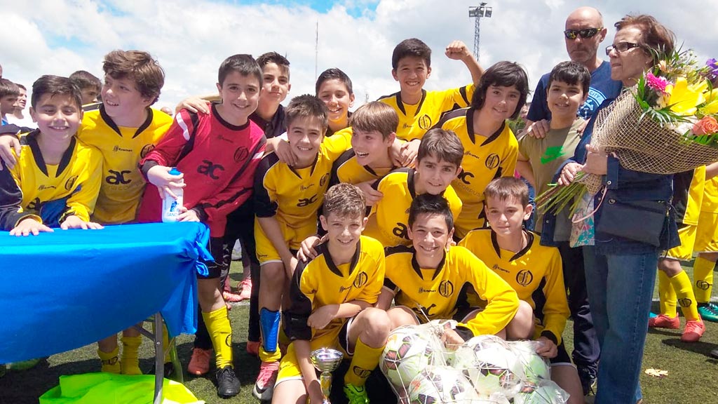 d6-1-Futbol-Trofeo-Mariano-Chocolate