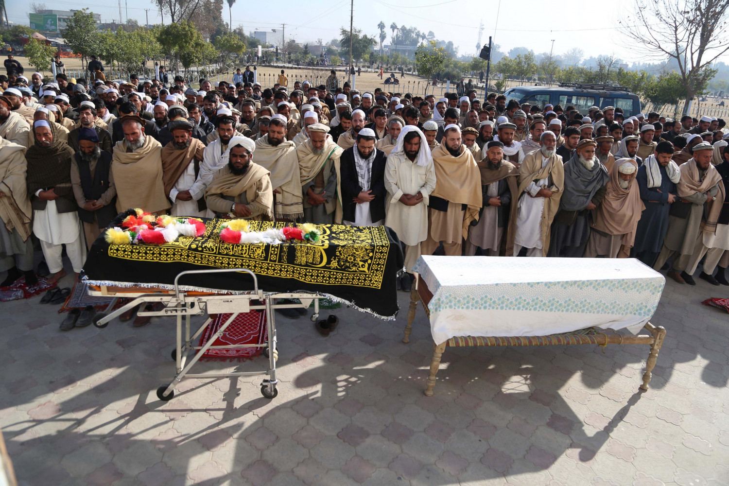 Funeral de las víctimas de un ataque con bomba en Jalalabad, Afganistán.