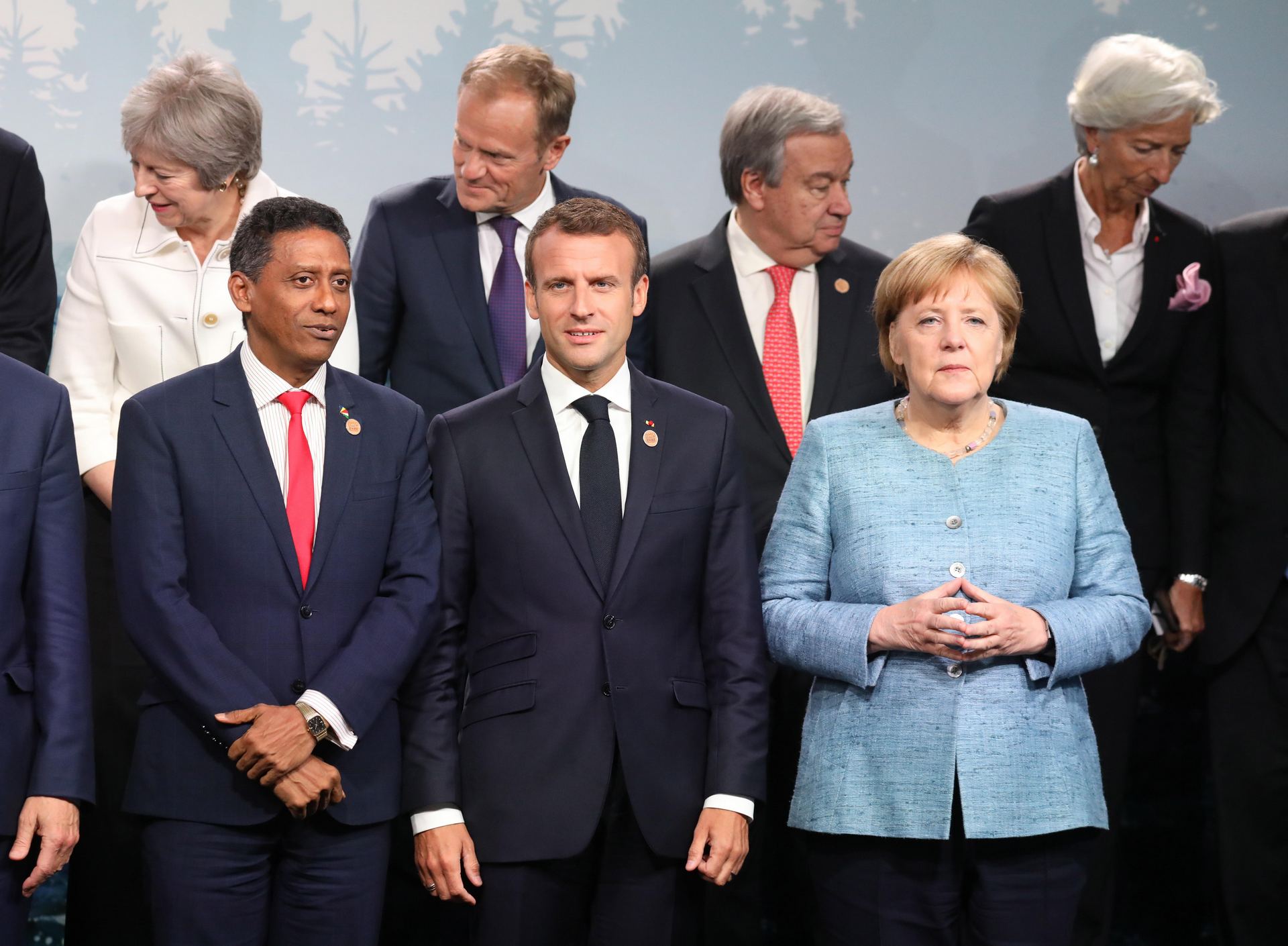 Foto de familia con algunos de los mandatarios que integran el G-7.