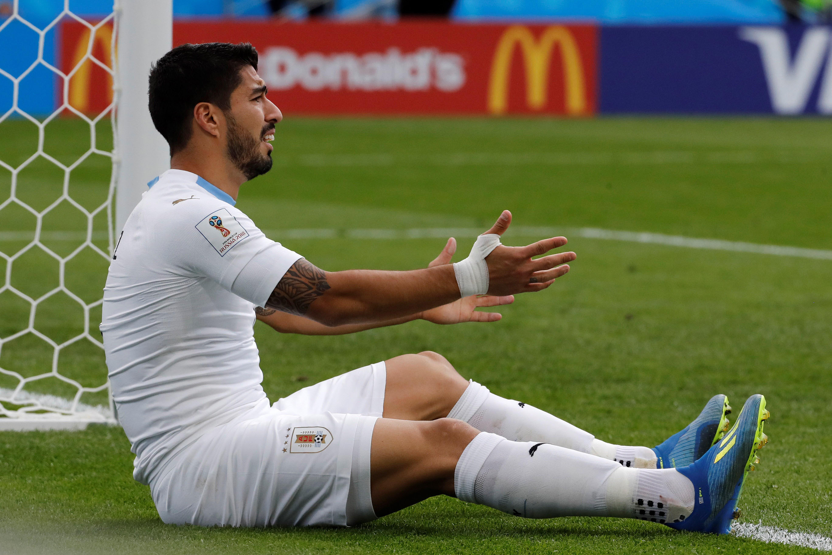 Luis Suárez se lamenta tras fallar una clara ocasión ante Egipto.