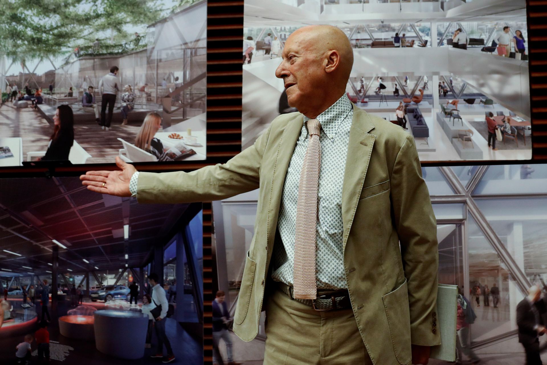 El arquitecto Norman Foster durante la exposición de los detalles de su proyecto en Madrid.