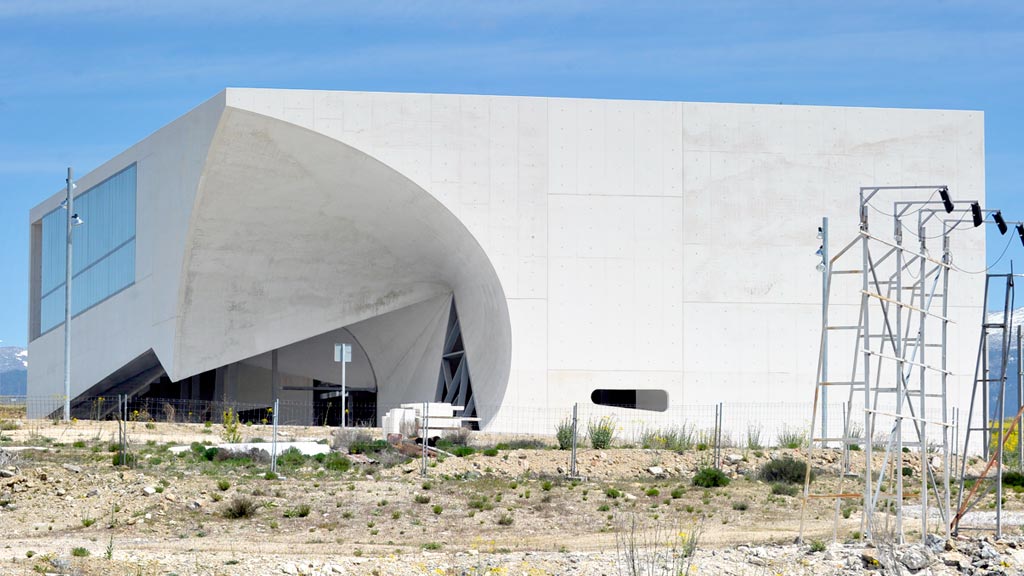 07-1kama_CAT-Obras_KAM4610