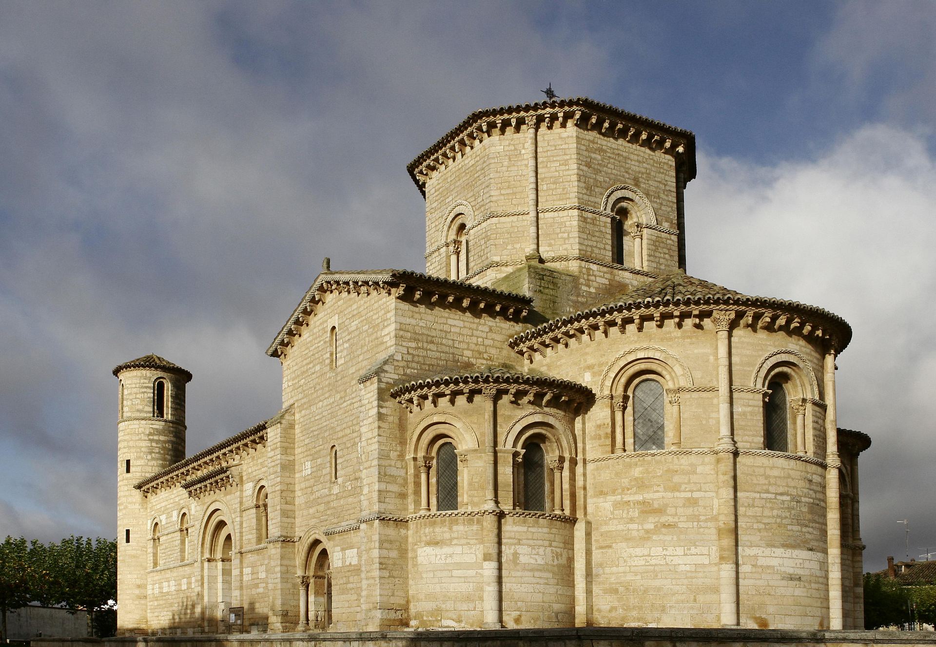 La iglesia románica de Frómista, en Palencia, una de las principales atracciones turísticas en Castilla y León.