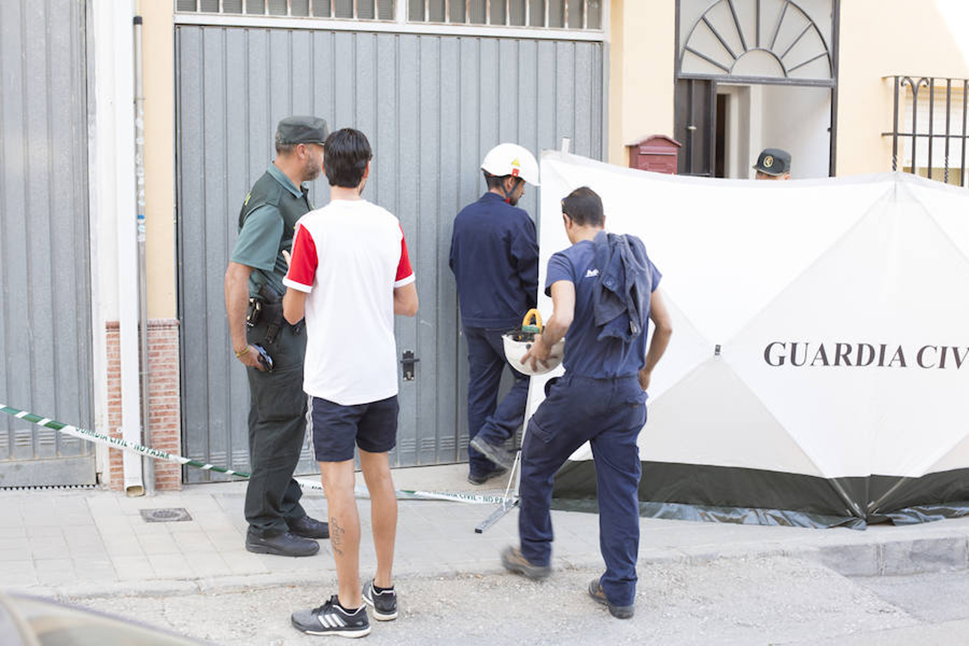 El Ministerio Fiscal acusa al varón de un delito de asesinato y otro de tenencia ilícita de armas cortas.