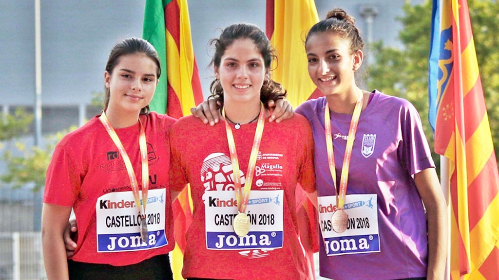 d2-1atletismo-Daniela-en-lo-más-alto