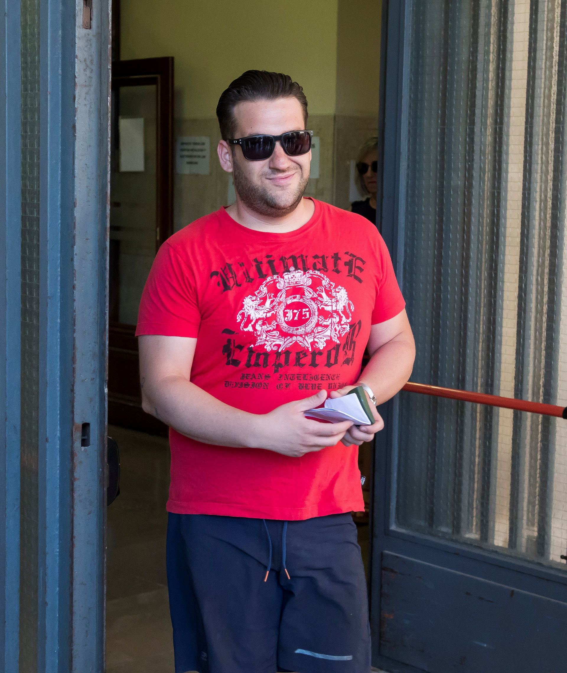 Ángel Prenda lamenta que hayan cerrado lacuenta de Facebook de sus fans.