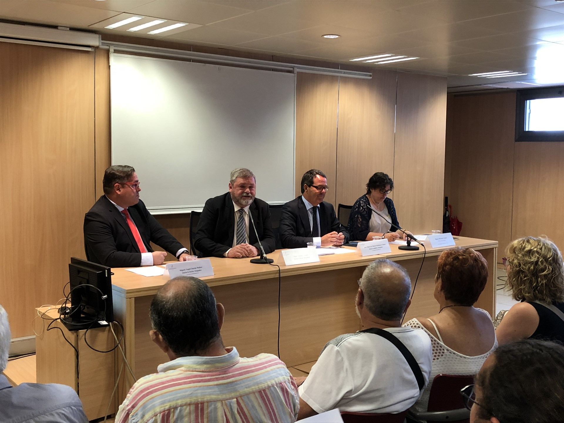 Los abogados Miguel Durán y Miguel Ángel Durán del bufete Durán & Durán y José María de Palacio de Palacio-Lassaletta.