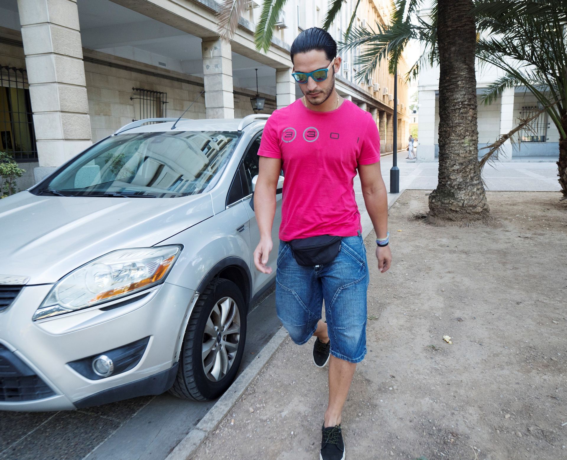 Alfonso Jesús Cabezuelo, uno de los integrantes de ‘La Manada’ acude al juzgado de Sevilla.