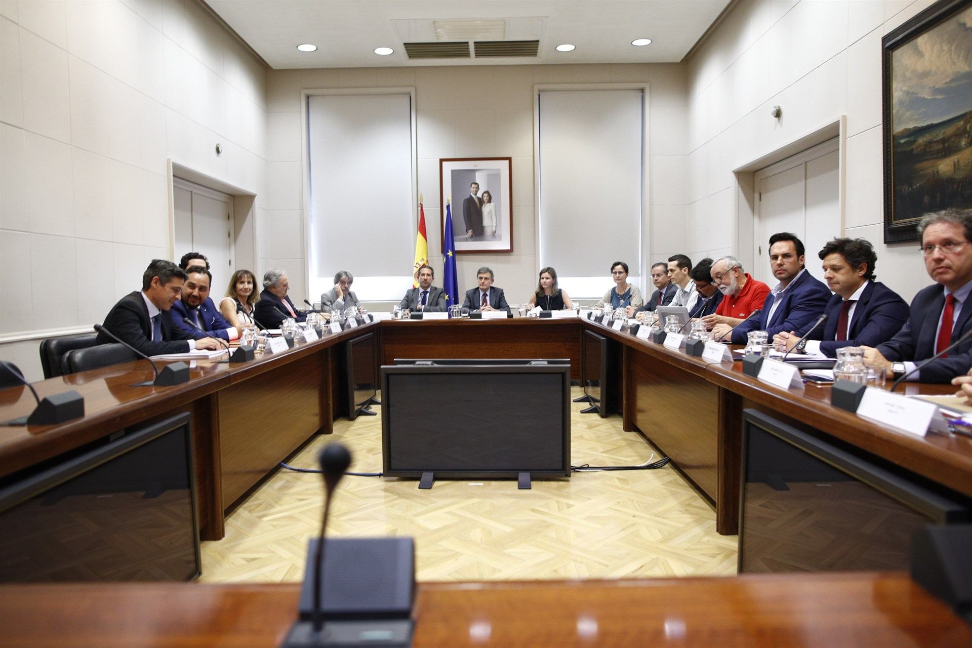 Instantánea de la reunión entre la patronal de las VTC y el Ministerio de Fomento en el día de ayer.