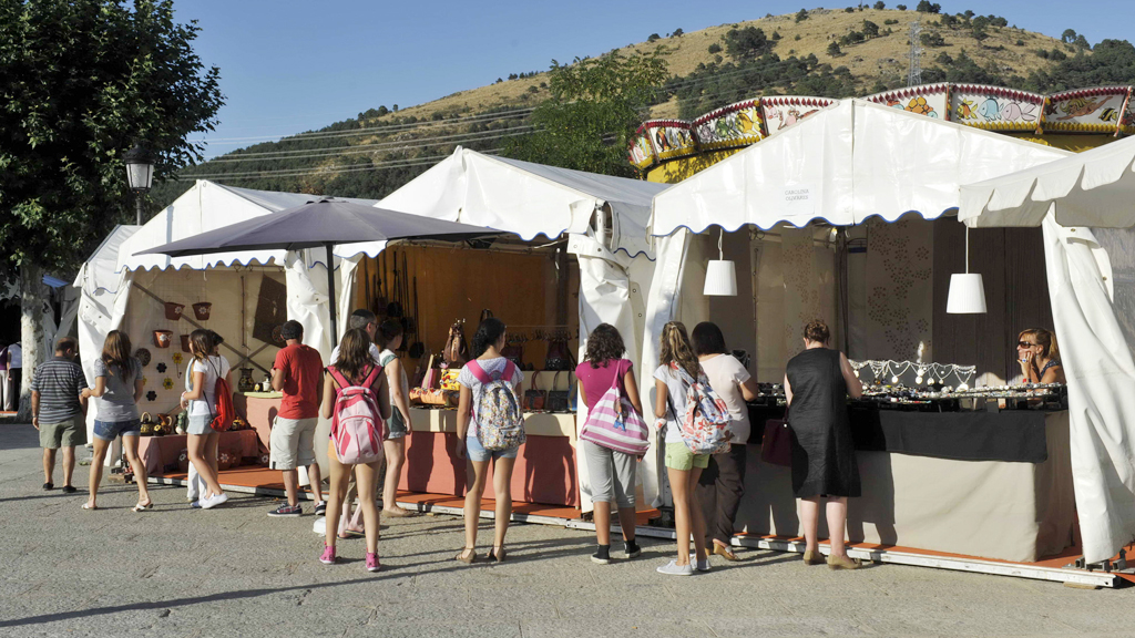 Imagen de archivo de una anterior edición de la Feria de San Rafael. / el adelantado