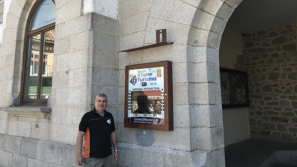 14_2-el-espinar-punto-info