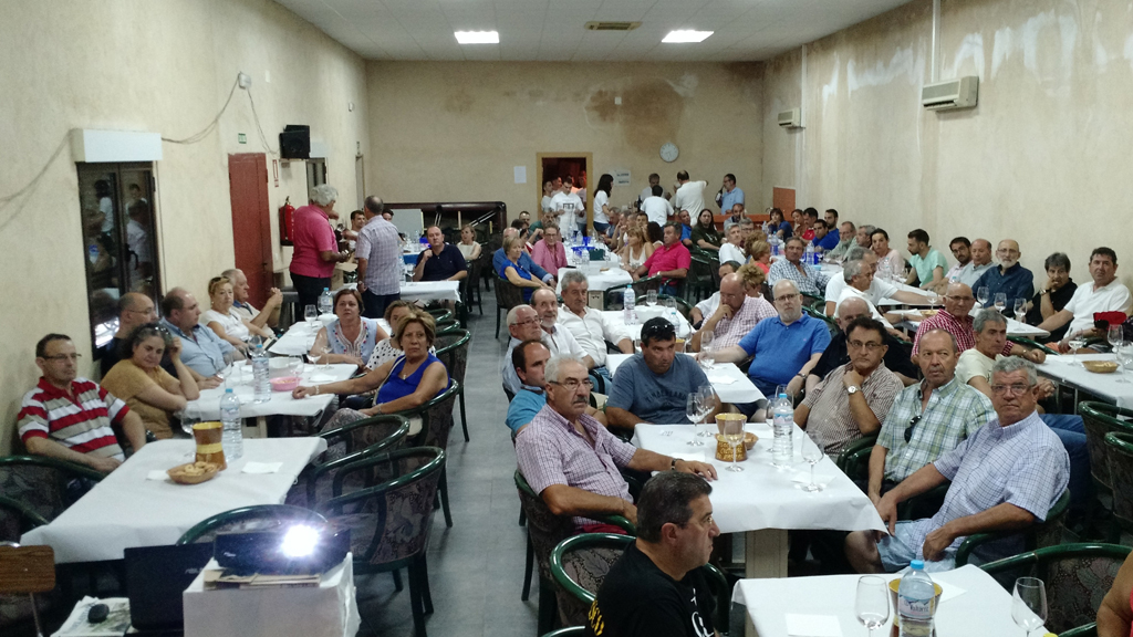 El Zarzal organiza los XXV Encuentros sobre el Vino en Cabañas de Polendos 1 16_2-cabañas-cata-vino