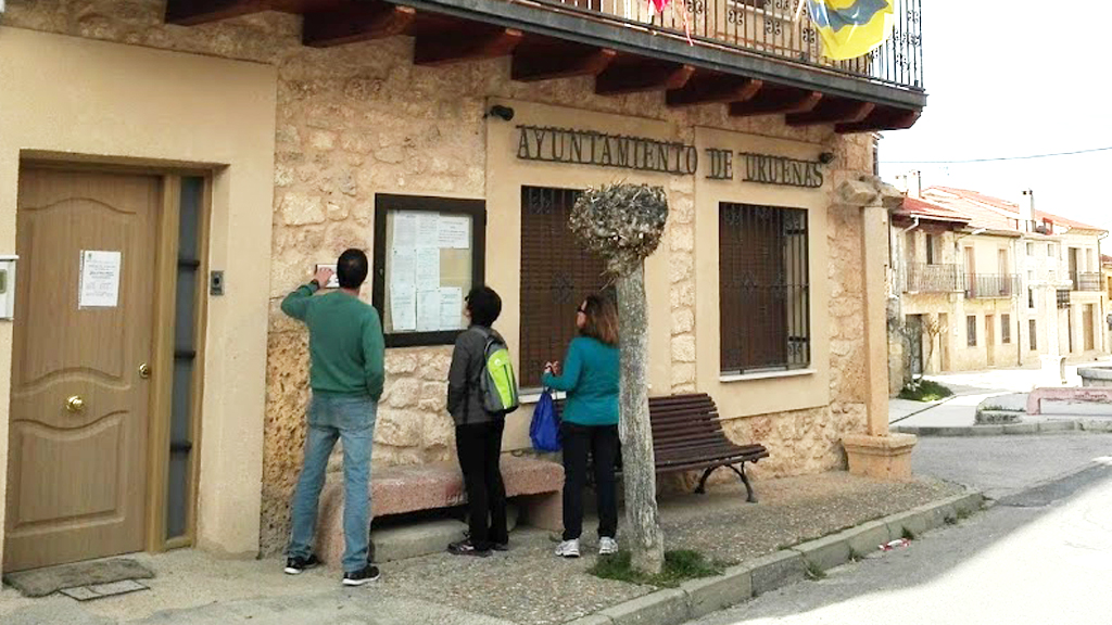 El PSOE pide al alcalde de Urueñas que explique la ausencia de un concejal 1 Fachada del Ayuntamiento de Urueñas. / el adelantado