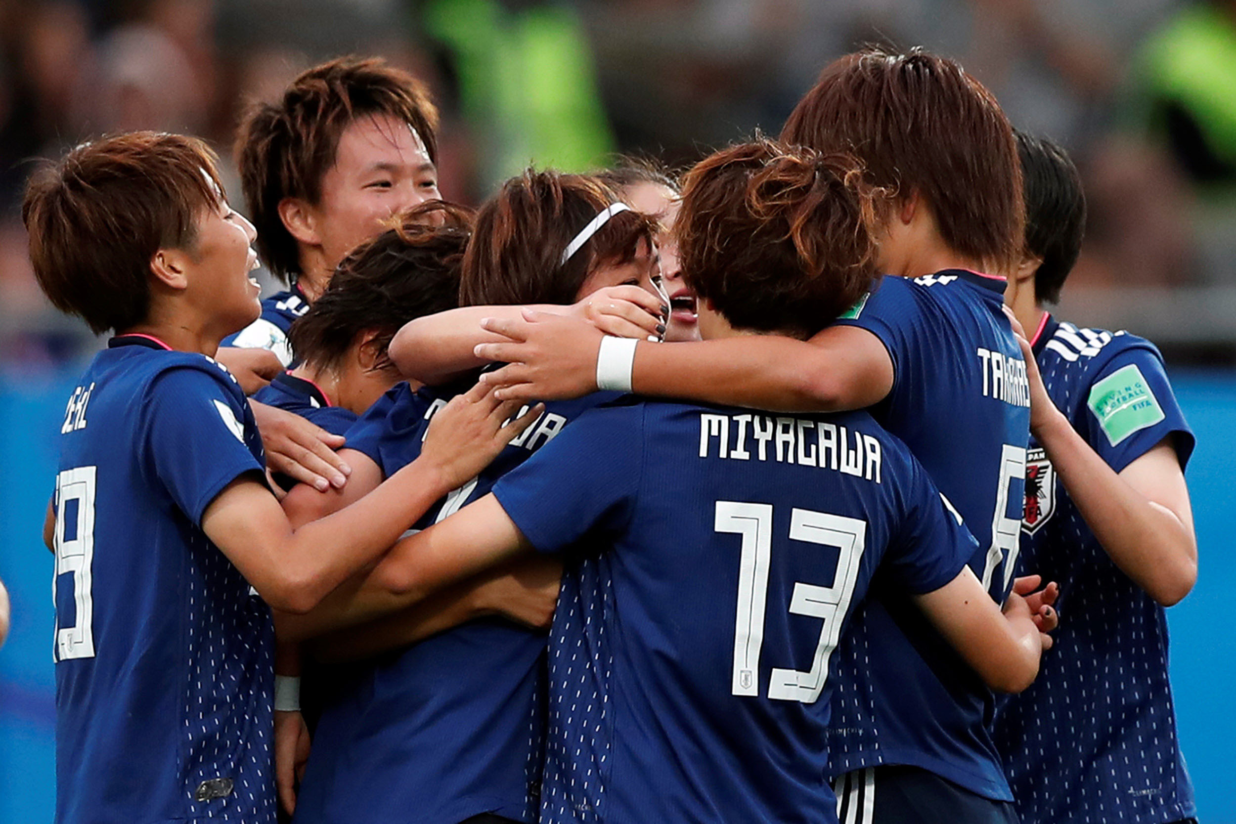 Las jugadoras japonesas celebran uno de los tres tantos en la final del Mundial sub-20 femenino.