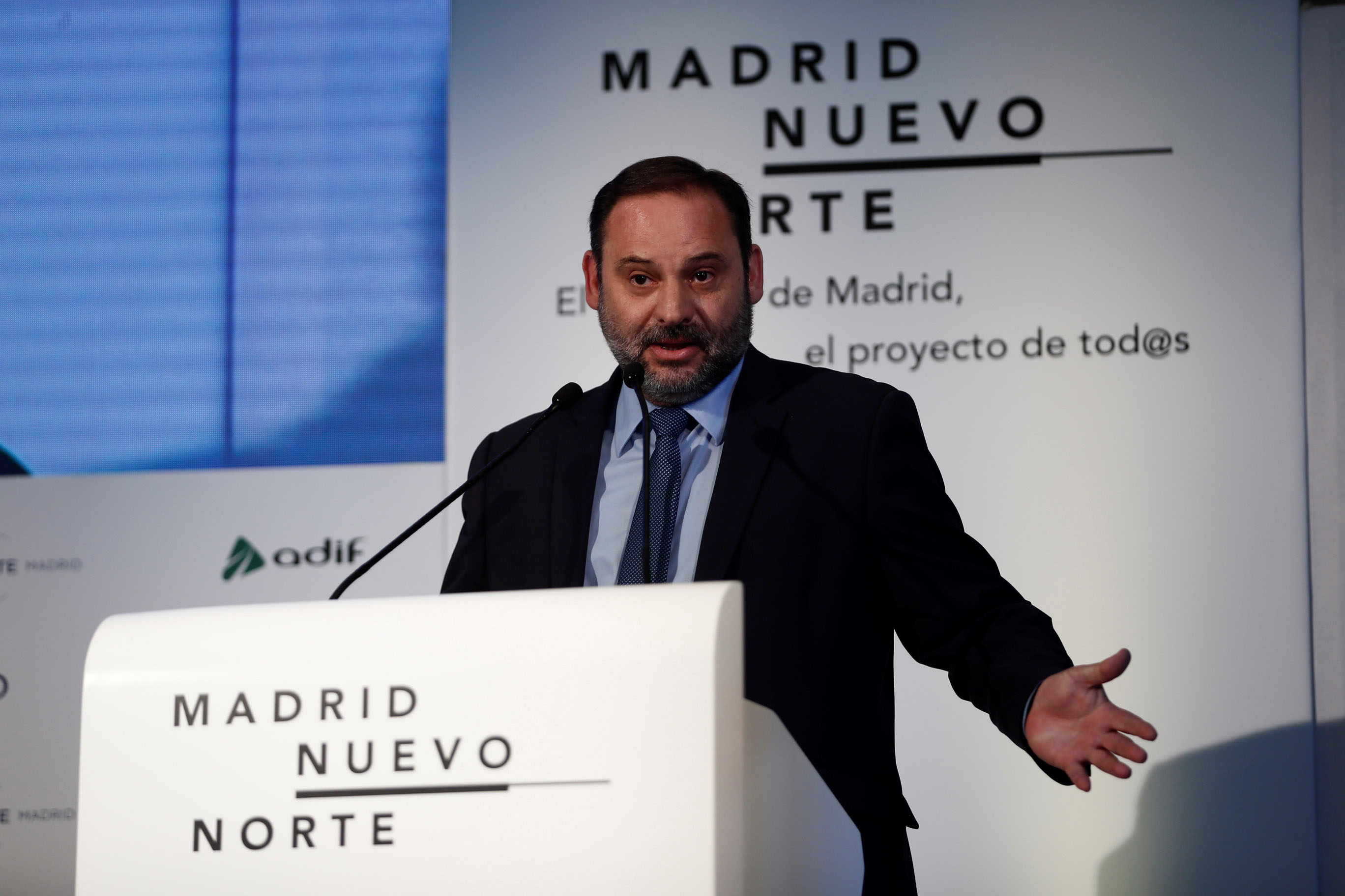 El ministro de Fomento, José Luis Ábalos, durante la presentación de la maqueta del proyecto Madrid Nuevo Norte.