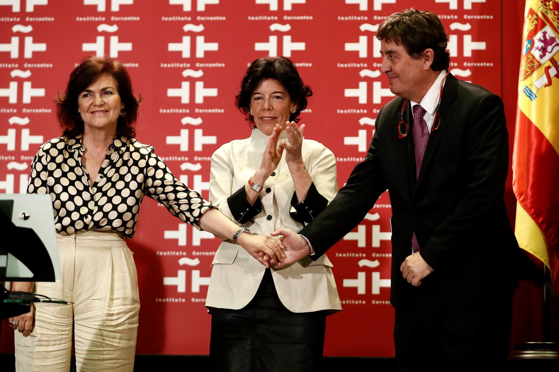 Toma de posesión de Luis García Montero como director del Instituto Cervantes ayer.