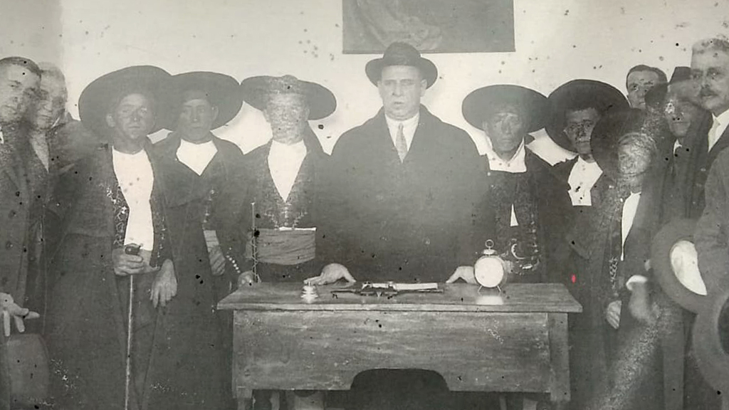 El caso de Otones de Benjumea 1 una de las fotografías del momento, con Luis Benjumea en el centro. /E.A.