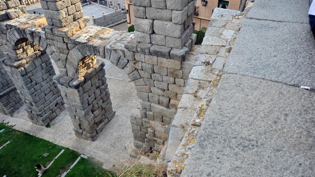 06-3kama-acueducto-mirador-postigo-limpio_KAM5671