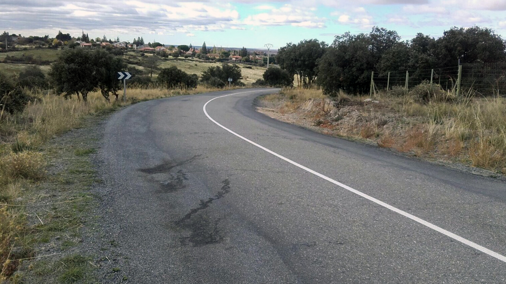 Estado actual en el que se encuentra la carretera al Palacio de Riofrío. /el adelantado