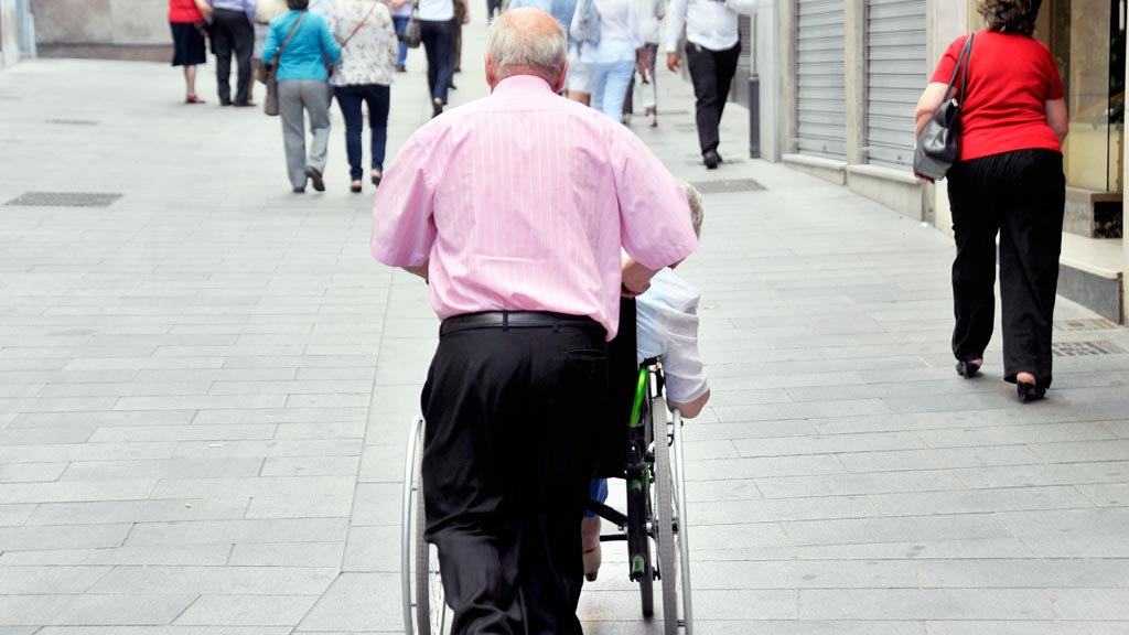 Cruz Roja atiende en Segovia a unas 1.600 personas mayores al año 1 La población mayor mejora la sociedad. / KAMARERO
