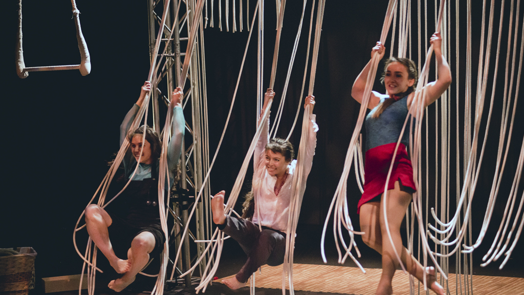 Torrecaballeros presenta el espectáculo de teatro circense ‘¿Y ahora qué?’ 1 16_2-torrecaballeros-