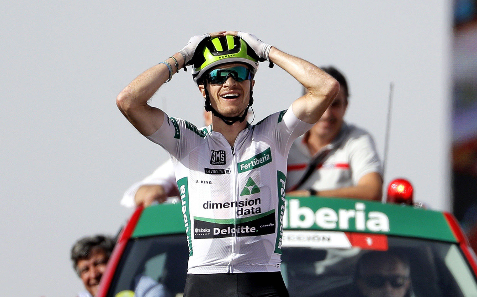 Ben King celebra en la meta de La Covatilla su segunda victoria de etapa en esta edición de la Vuelta.