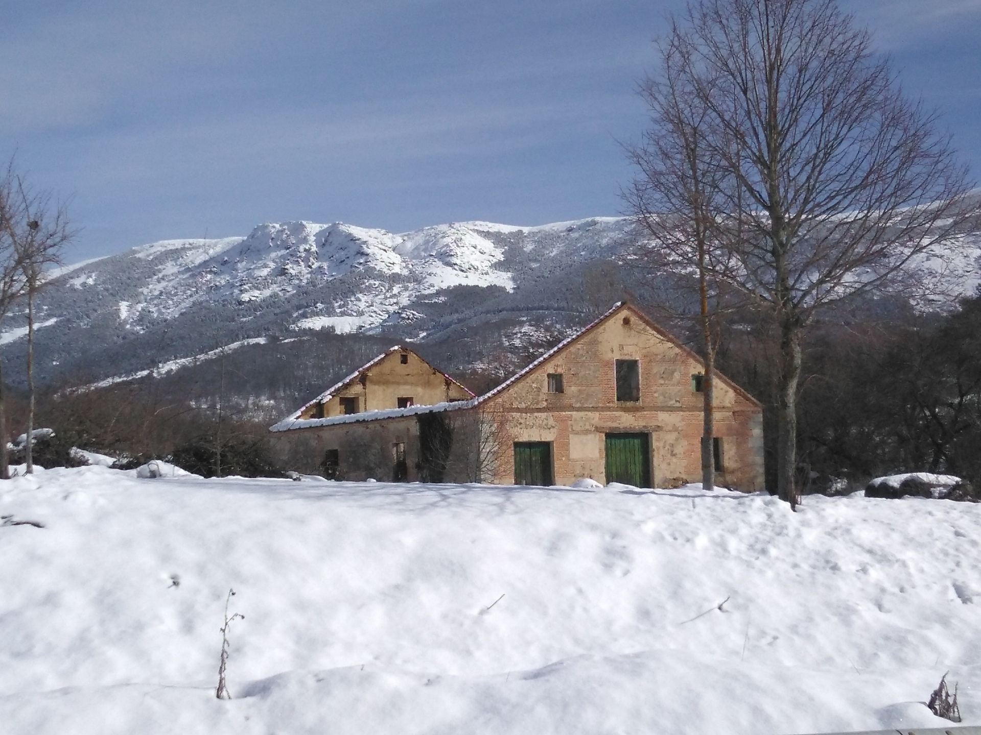 La 'Casa del Pulimento' perdió su techamen tras las nevadas de principio de año.