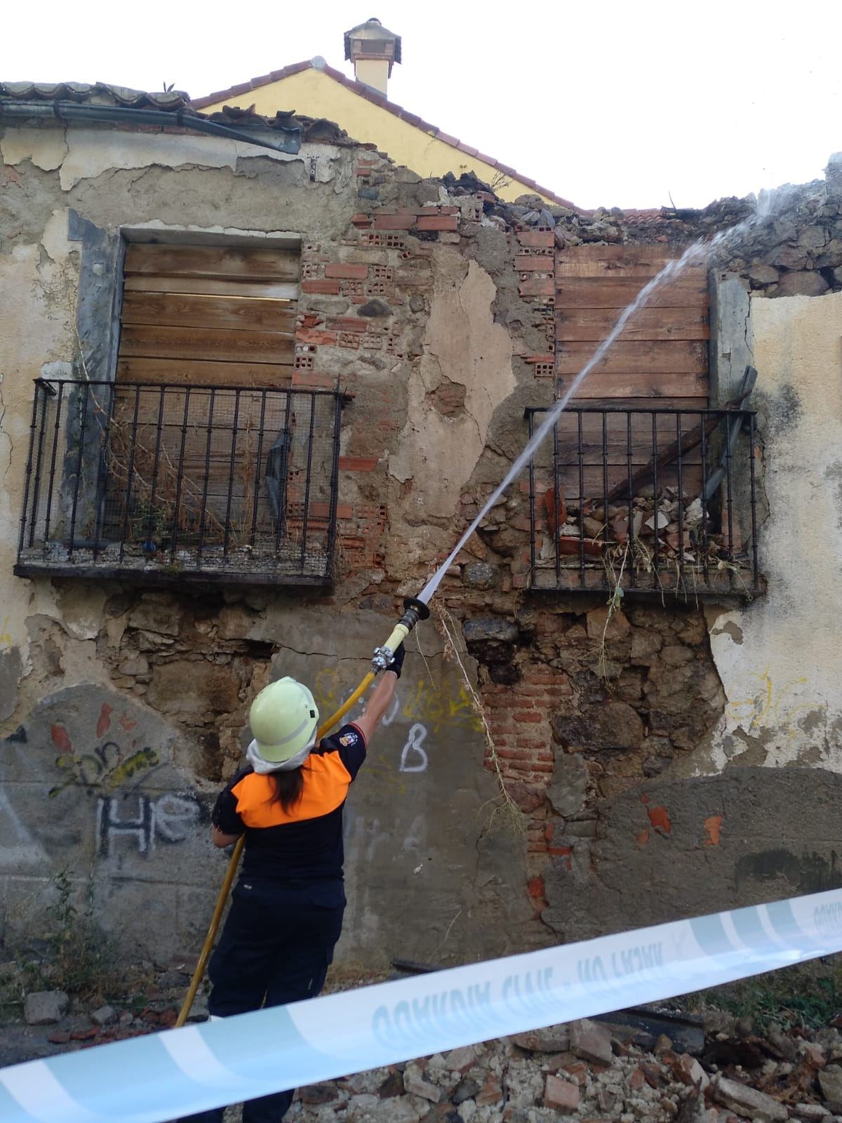 El sábado cayó el tejado de un edificio del municipio de La Granja.