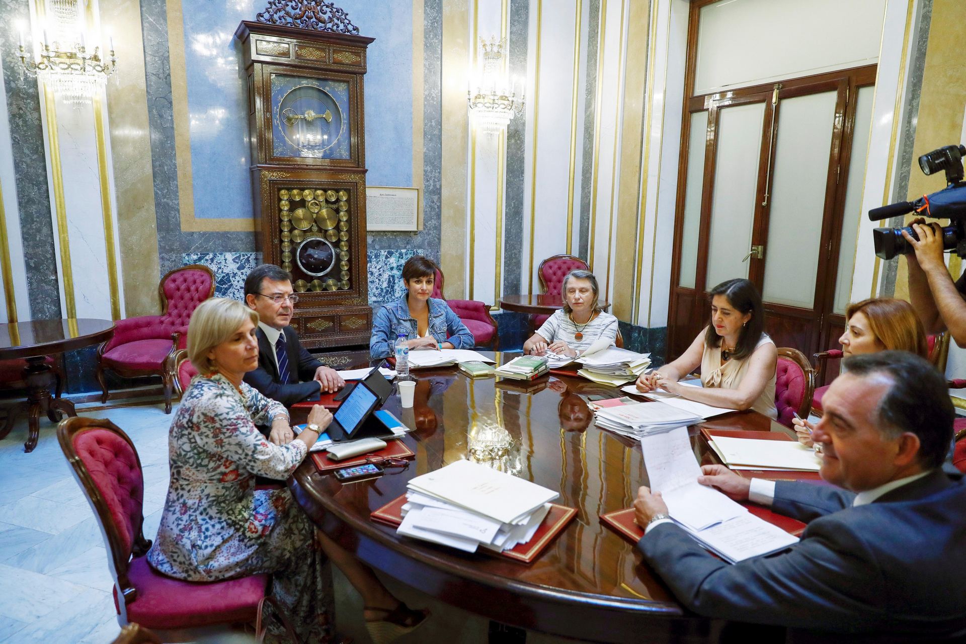 Imagen de la Mesa de la Comisión de Justicia del Congreso de los Diputados celebrada ayer.
