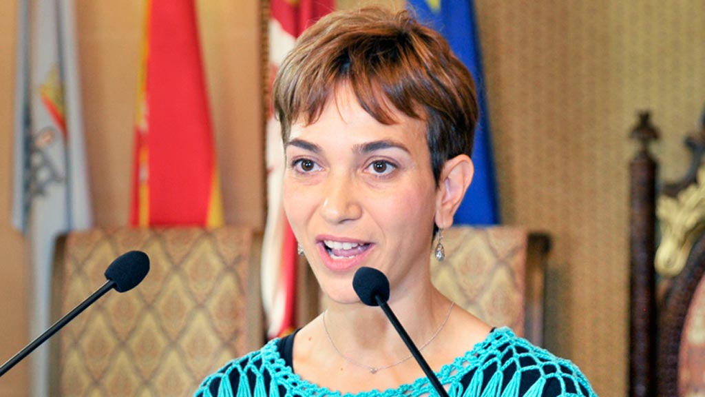 05-4kama_Ayuntamiento-AECC-Dia-Cancer-Mama_KAM0118