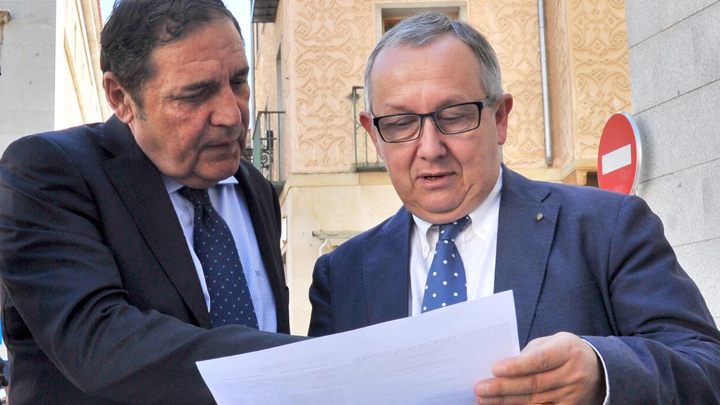 07-1kama_Consejero-Antonio-Maria-Saez-Javier-Lopez-Escobar_KAM8053