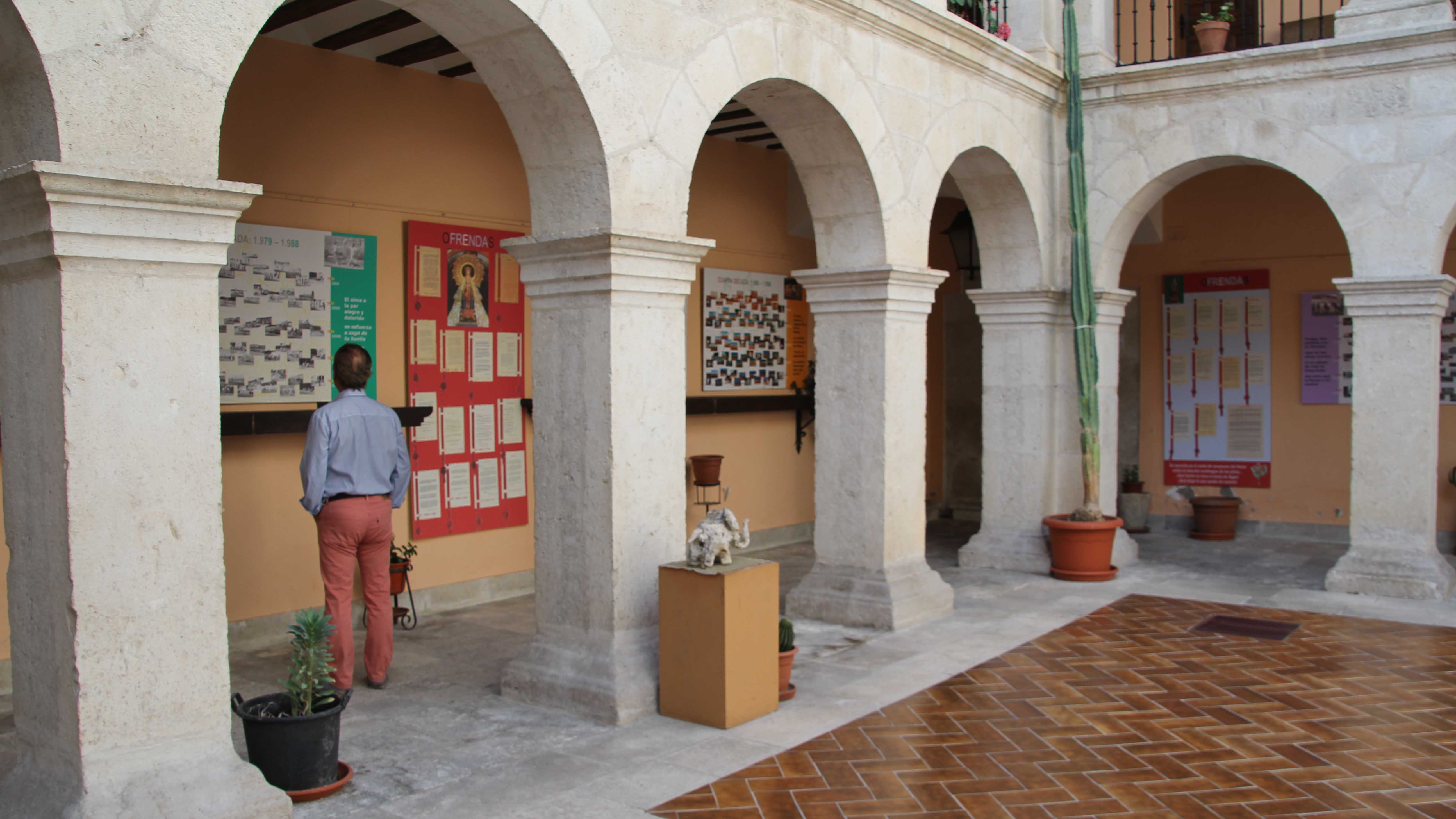 1 claustro El Henar WEB