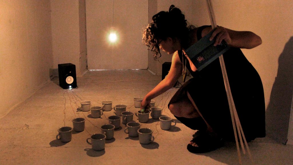 La muestra se desarrolla en las celdas de la antigua cárcel de Segovia. / el adelantado