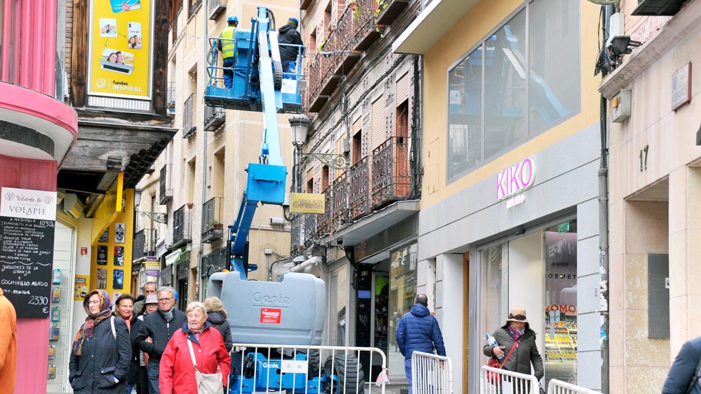 12-2kama_Navidad-Instalacion-Luces_KAM1819