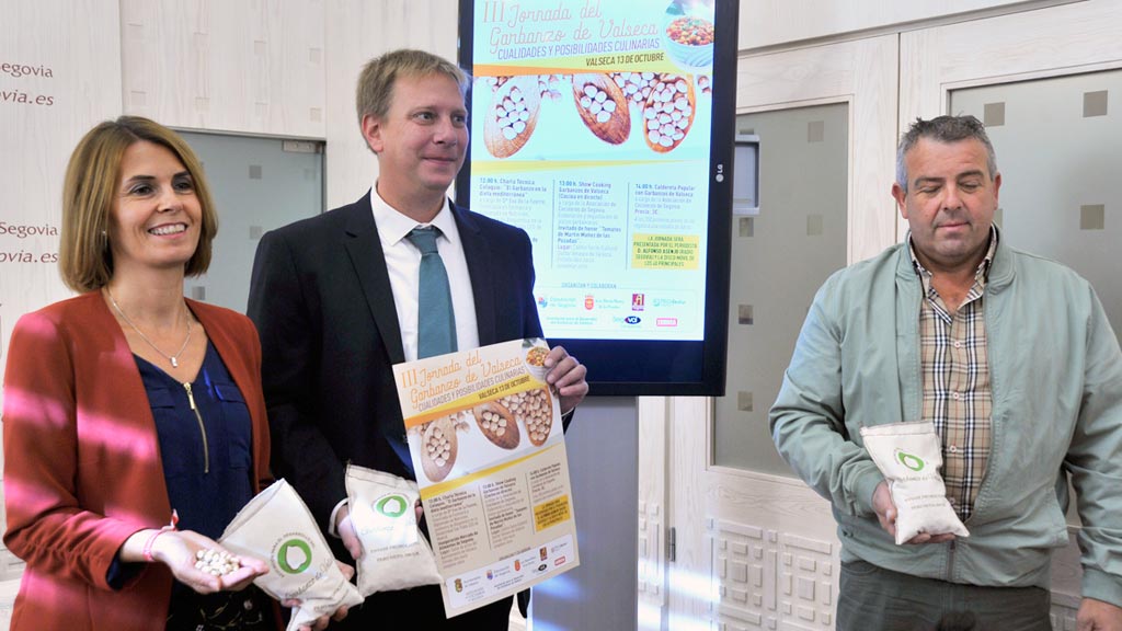 El garbanzo de Valseca, a la espera de su marca de garantía este año 1 Presentación de la Feria del Garbanzo de Valseca, ayer en la Diputación. / el adelantado