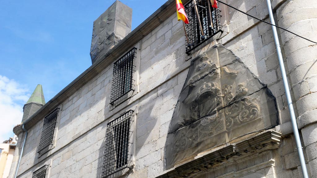 14-2kama_Biblioteca-Publica-Fachada_KAM5585