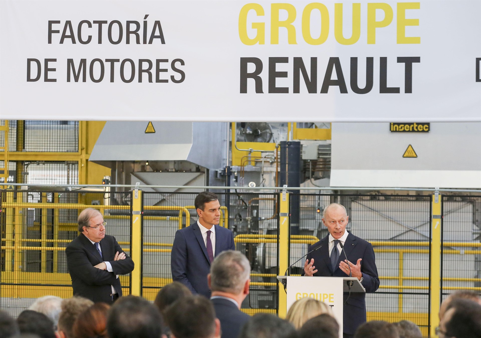 Pedro Sánchez junto al director adjunto de Renault, Thierry Bollorè.