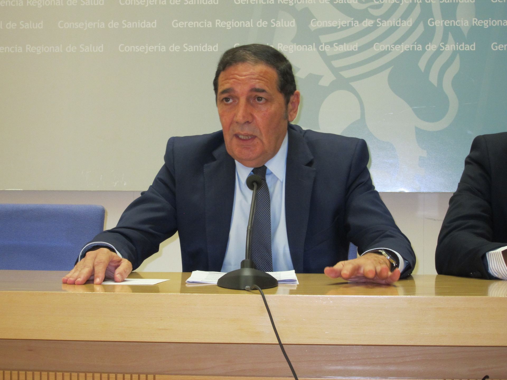 El consejero de Sanidad de Castilla y León, Antonio María Sáez Aguado, durante una rueda de prensa.