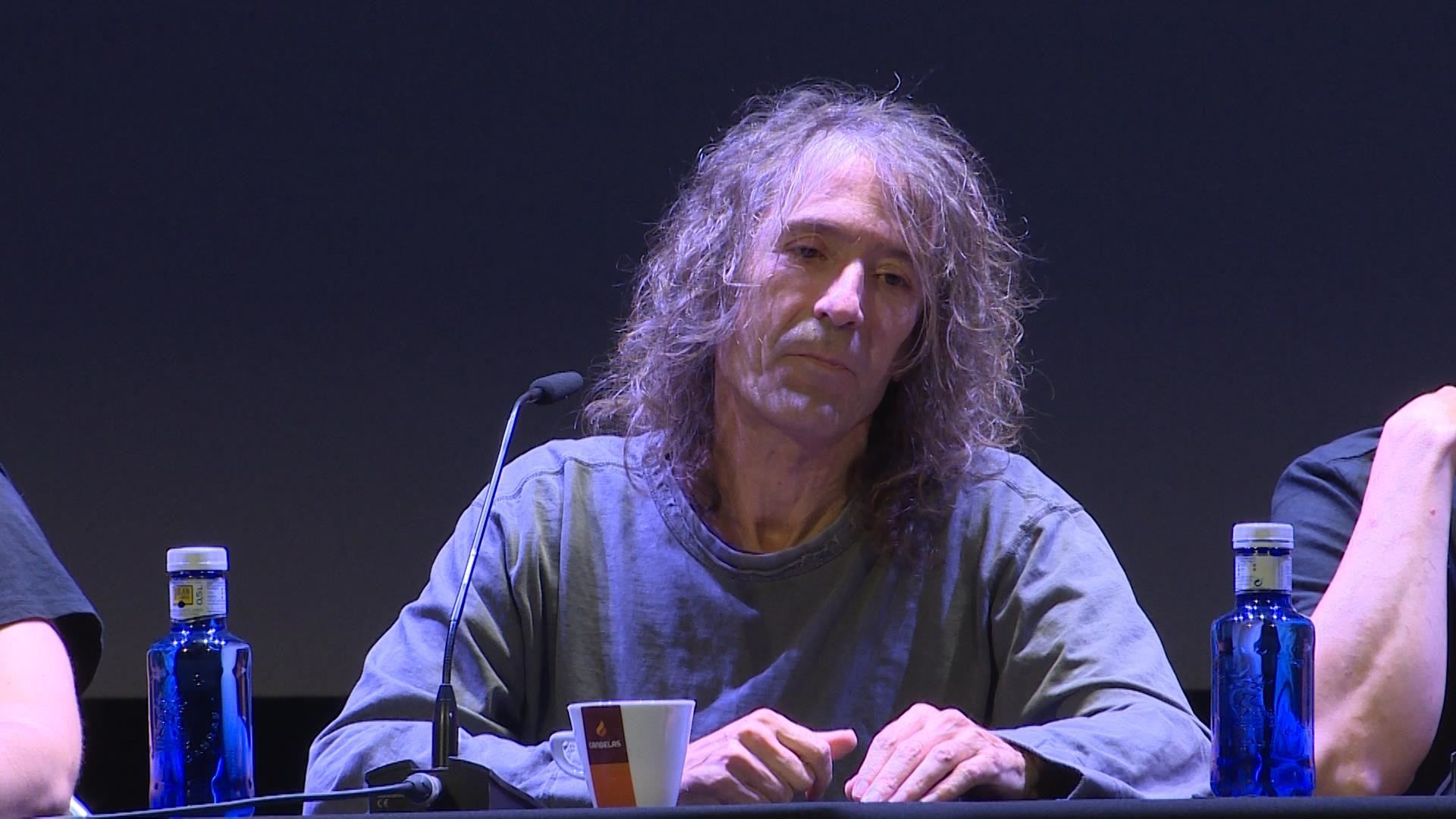 El vocalista extremeño Roberto Iniesta ha emprendido un proyecto en solitario gracias a “todas las facilidades que ha recibido” a su alrededor.