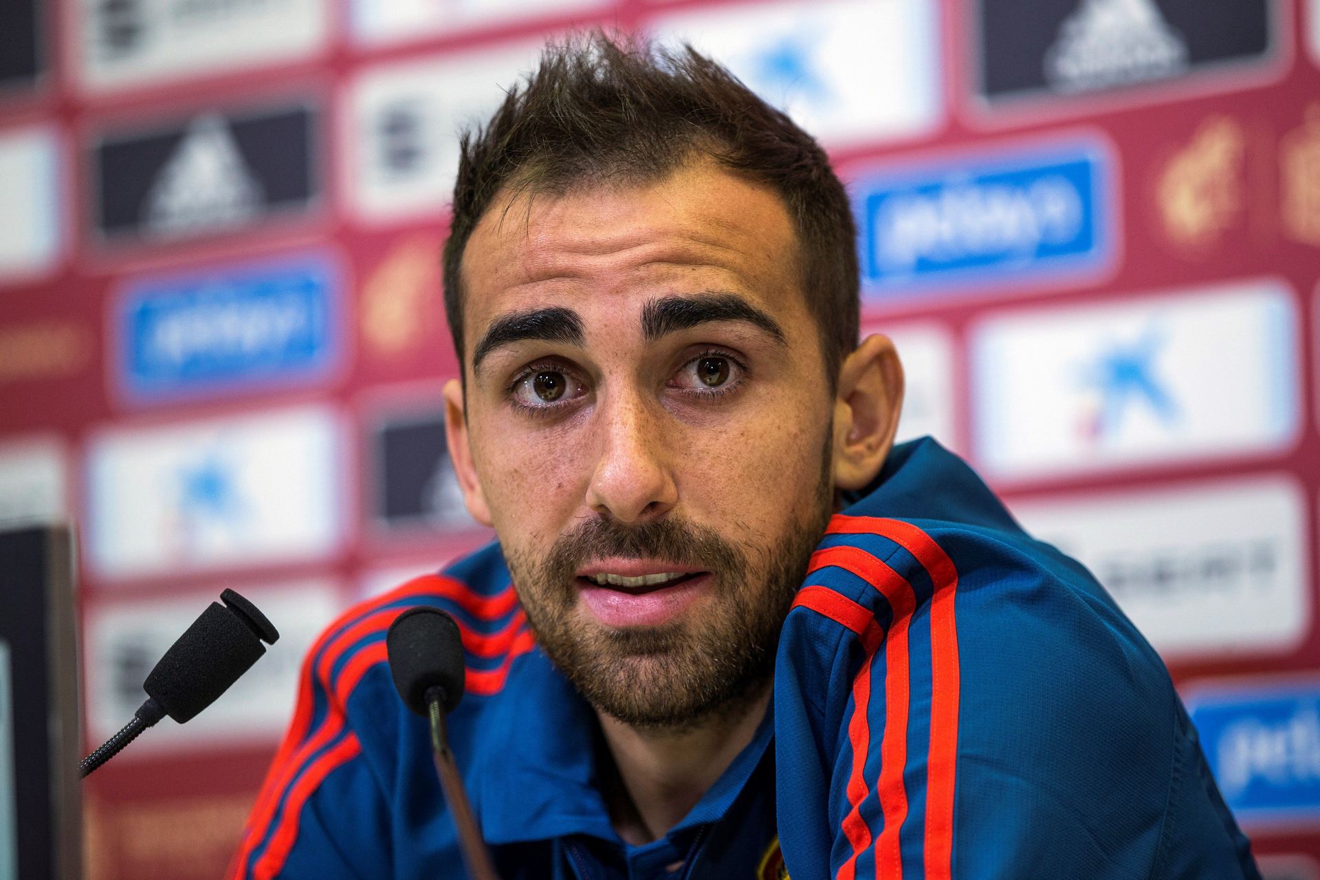 Alcácer: “Tengo que trabajar para que las cosas sigan bien” 1 El delantero de la selección española Paco Alcácer, durante la rueda de prensa en Las Rozas, en Madrid.
