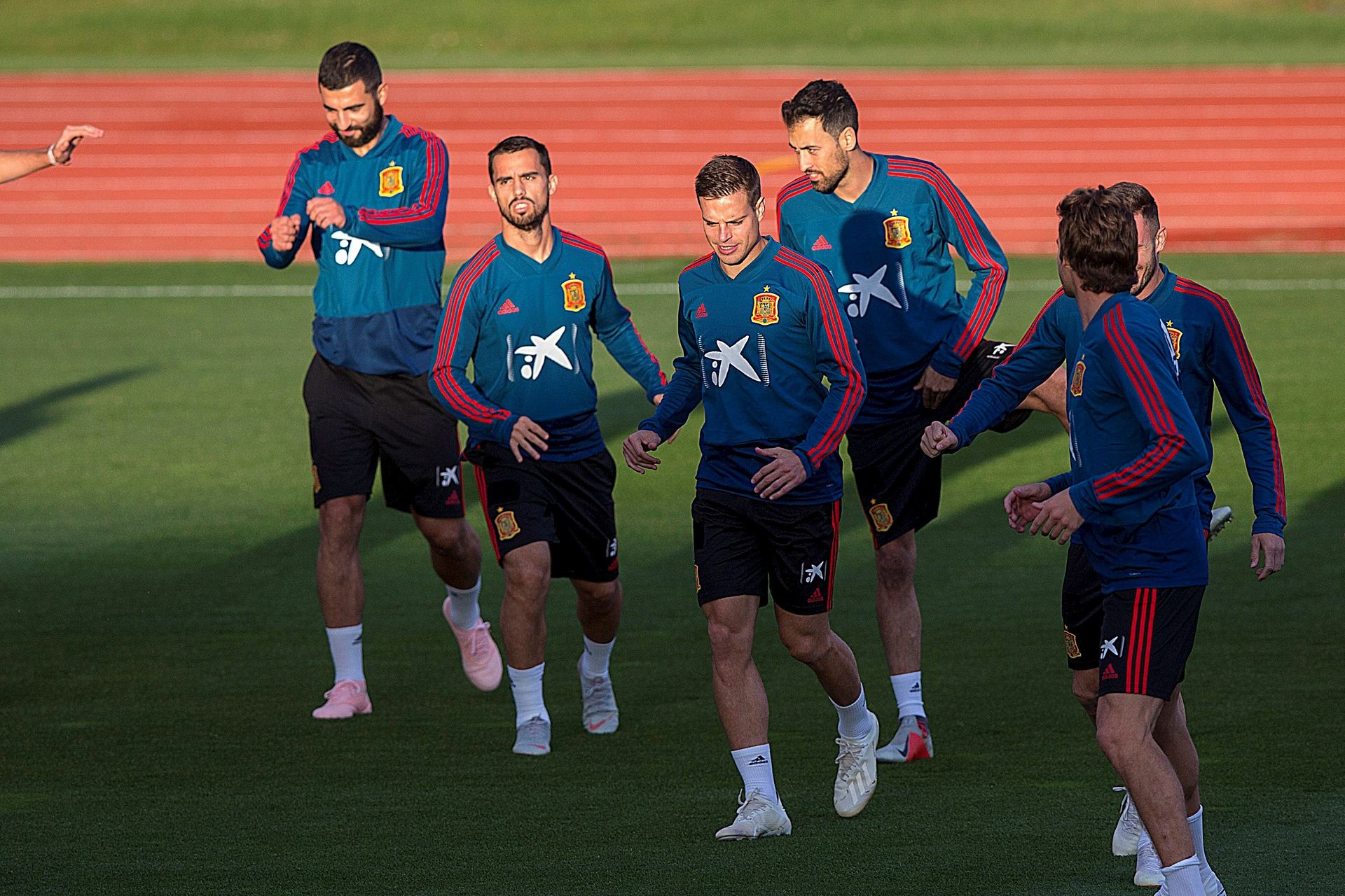 Los jugadores de la selección española durante uno de los entrenamientos en el campo de Las Rozas, en Madrid.