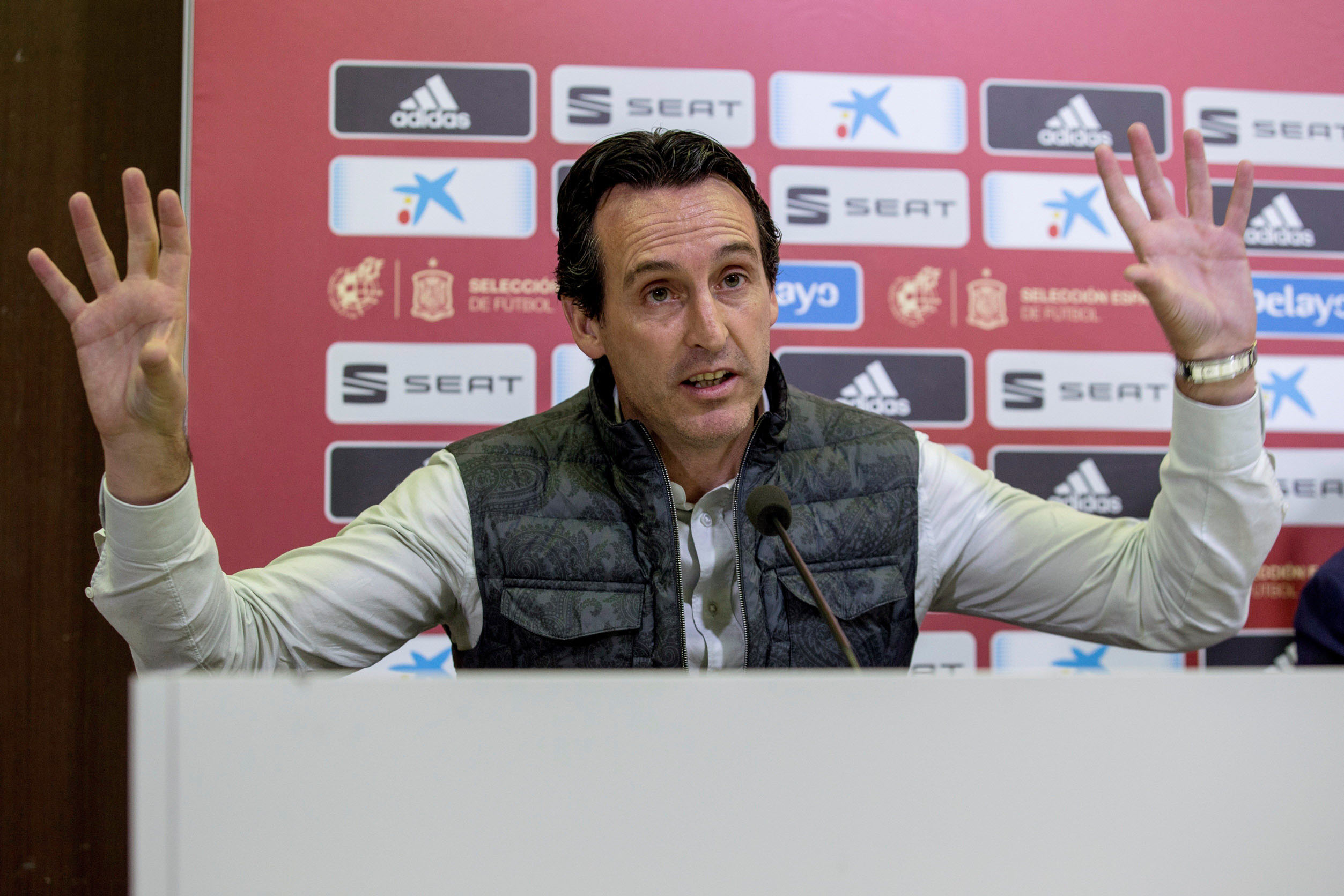 Emery: “Lopetegui debe buscar el equilibrio tras perder a Cristiano” 1 Unai Emery, durante la rueda de prensa enmarcada en el tercer Curso de Formación Continua Licencia UEFA.
