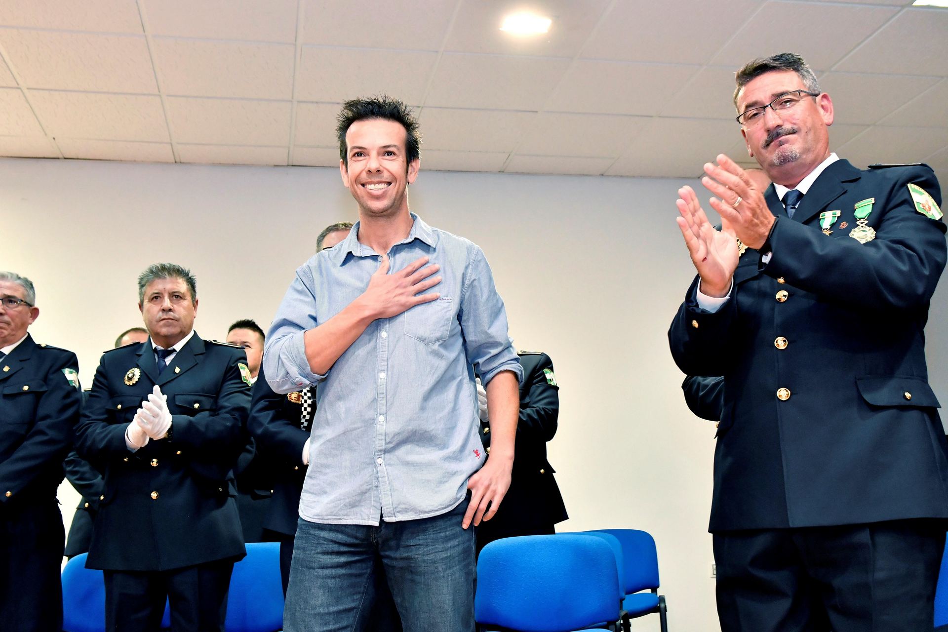 El padre del pequeño Gabriel, Ángel Cruz, participó ayer en un acto de reconocimiento del Ayuntamiento de Níjar.