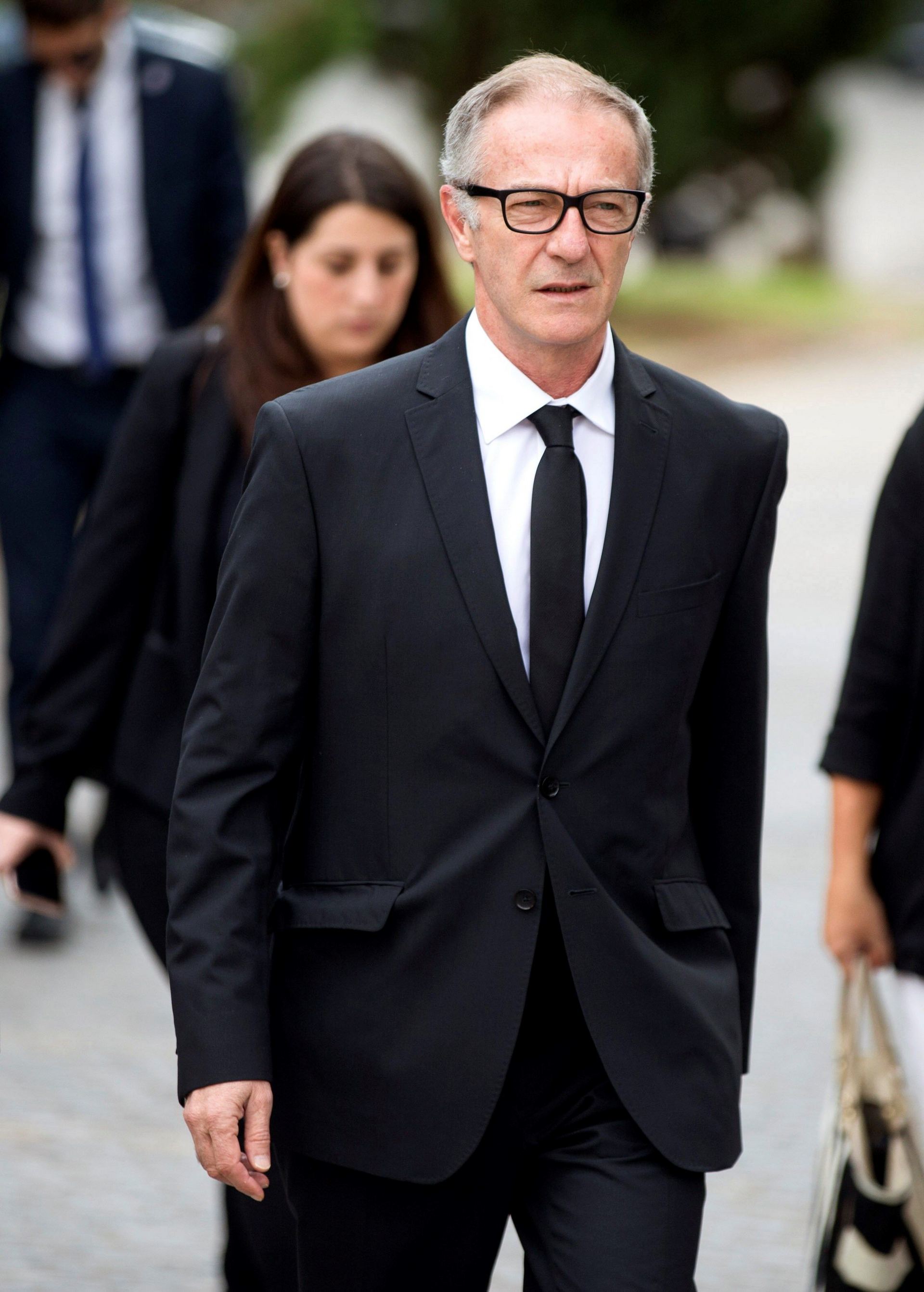 José Guirao acudió al velatorio de Montserrat Caballé en Barcelona. / efe